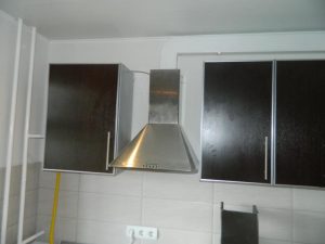 Установка вытяжки на кухне в Петрозаводске